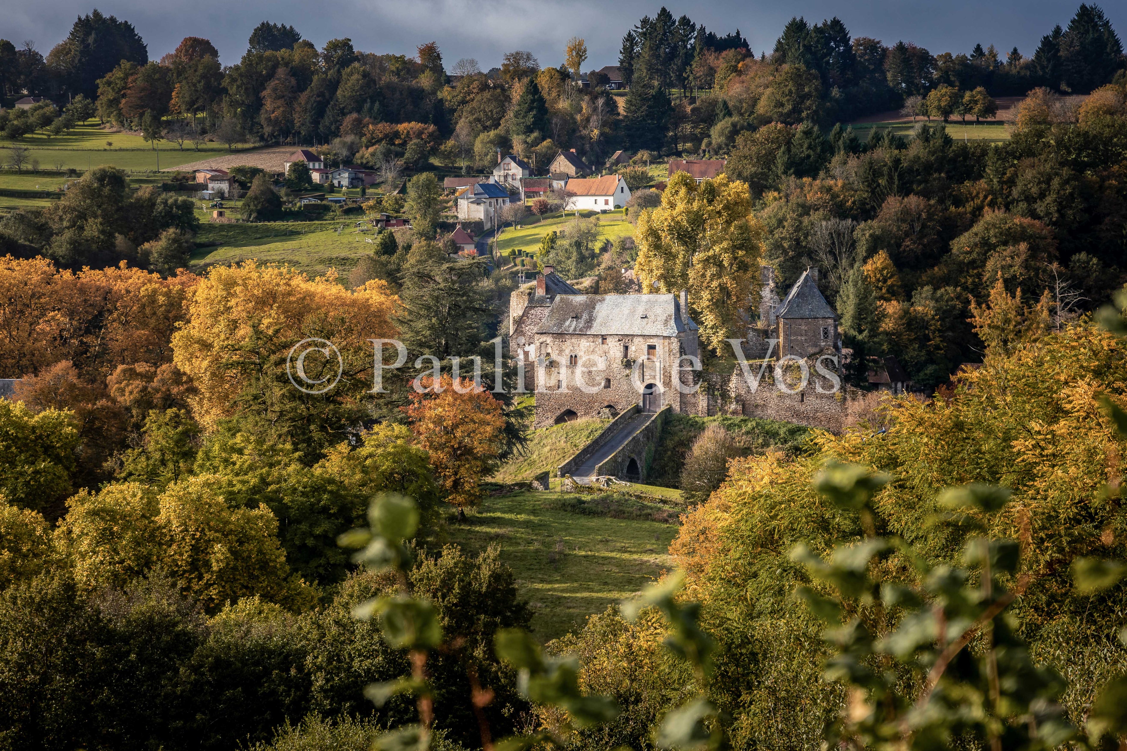 Main image Vue sur Ségur le Château