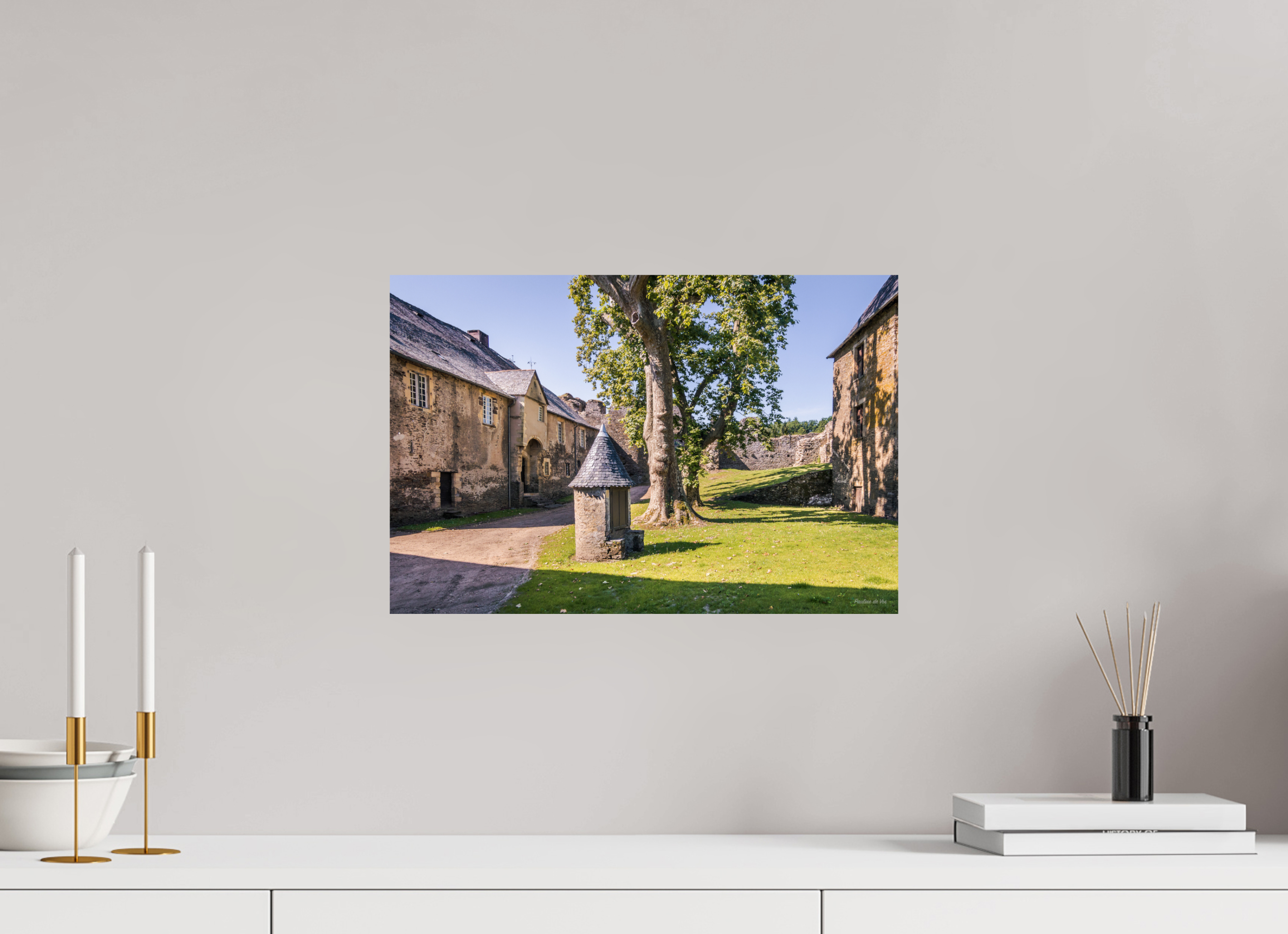 45 x 30 cm, Photo Print On Fuji Crystal DP II La maison du Château de Ségur (kopie)