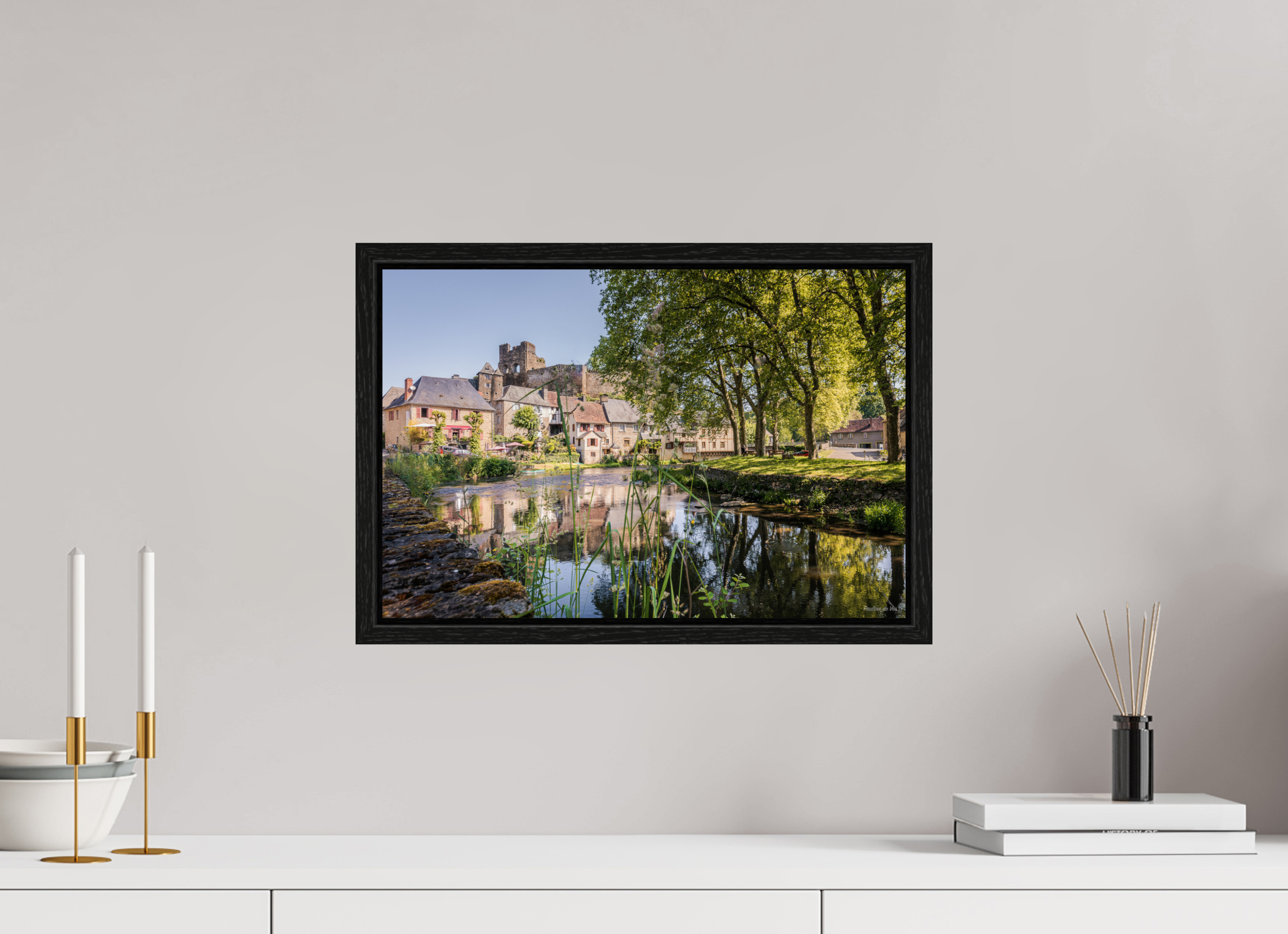 45 x 30 cm, Floater Frame Ségur le Château au lever du soleil