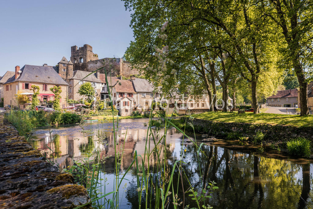 Main image Ségur le Château au lever du soleil