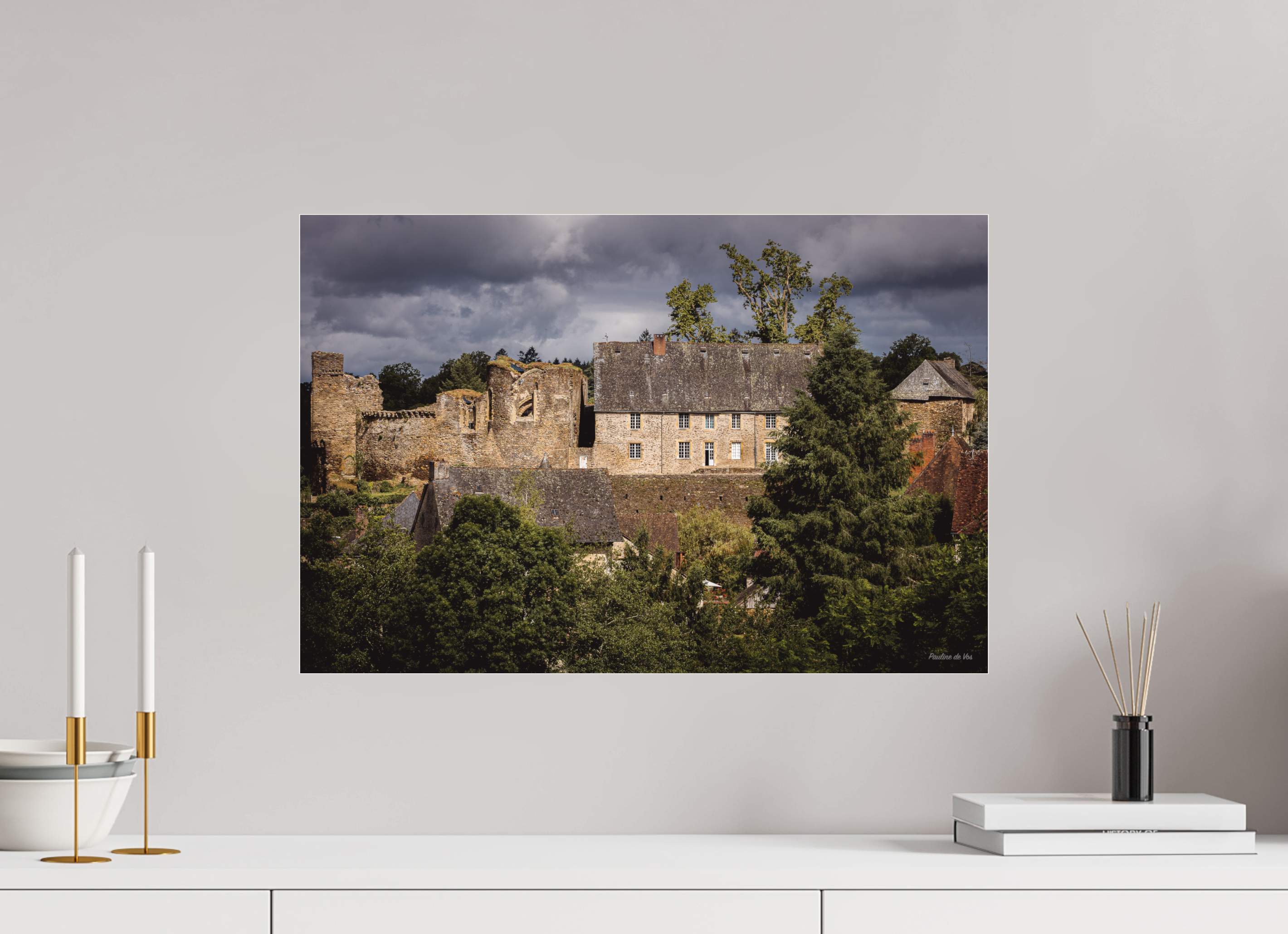 60 x 40 cm, Photo Print Under Acrylic Glass Château de Ségur pendant l'orage